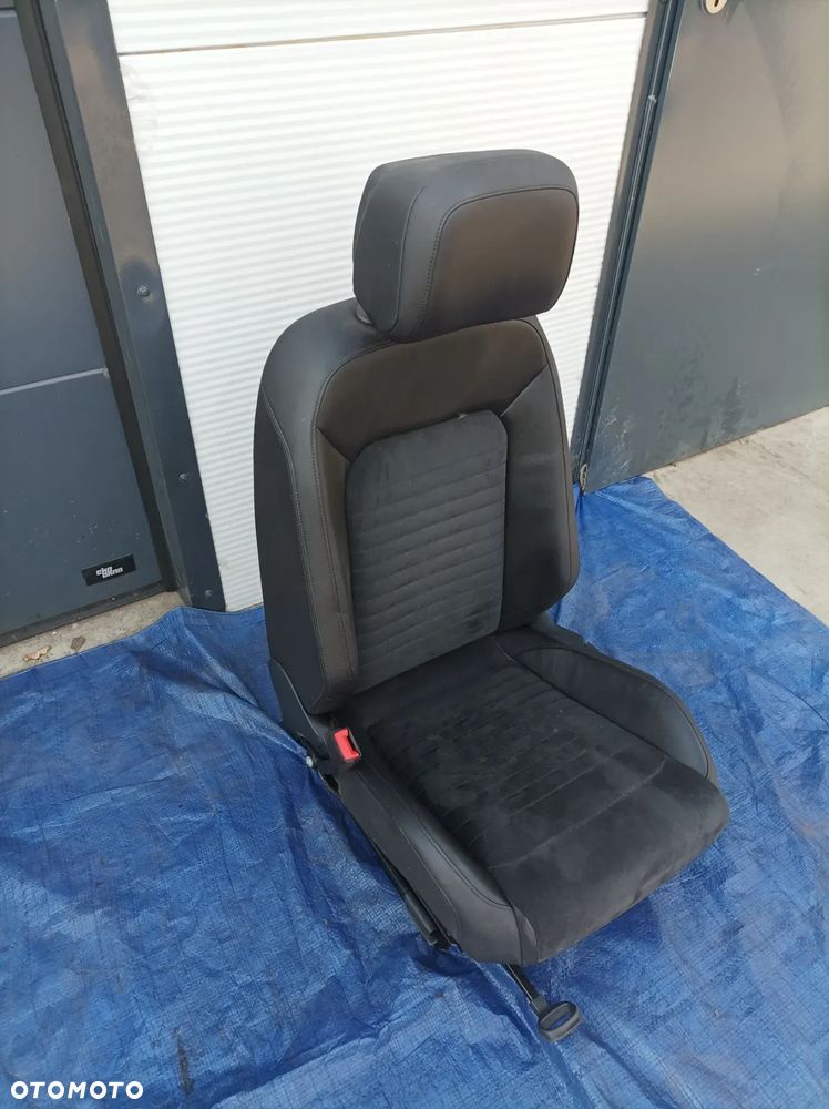 VW Passat B8 kombi  fotele kanapa komplet skóra alcantara - 1