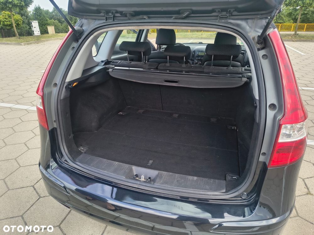 Hyundai i30 i30cw 1.4 UEFA EURO 2012 Edition - 13