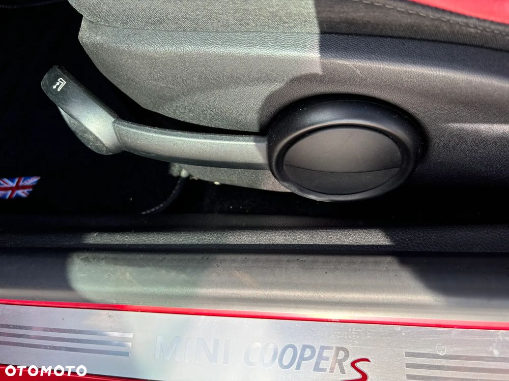MINI Cooper S 50 Camden - 26