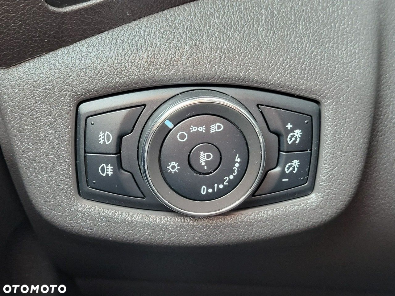 Ford Transit Connect - 30