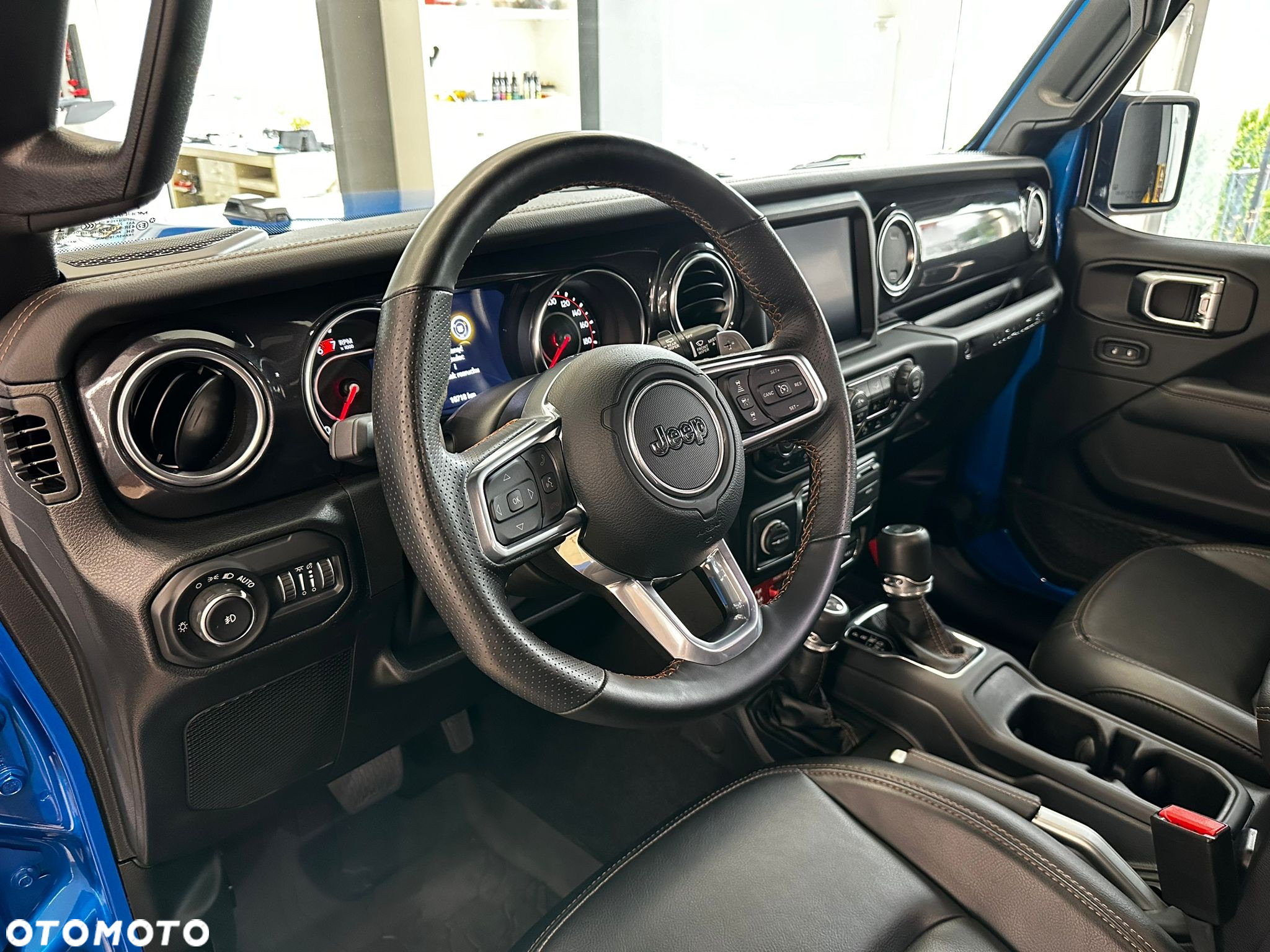 Jeep Wrangler - 24
