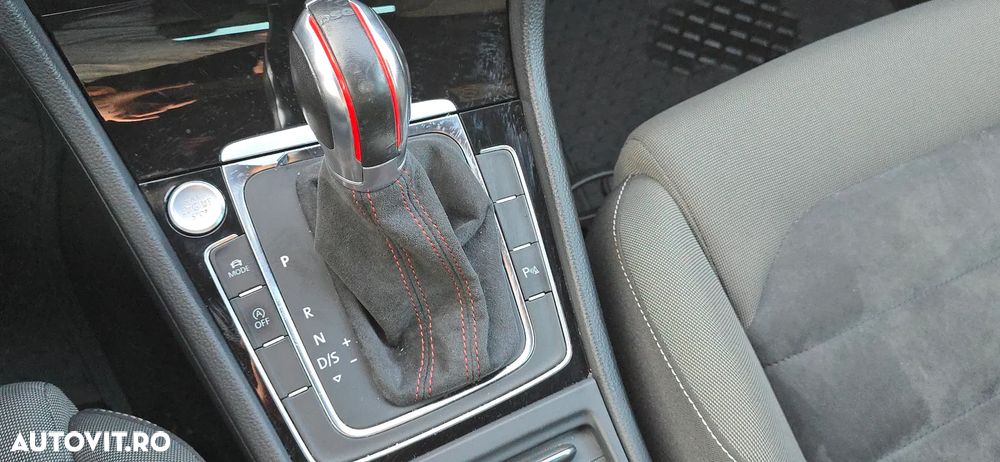 Volkswagen Golf - 18