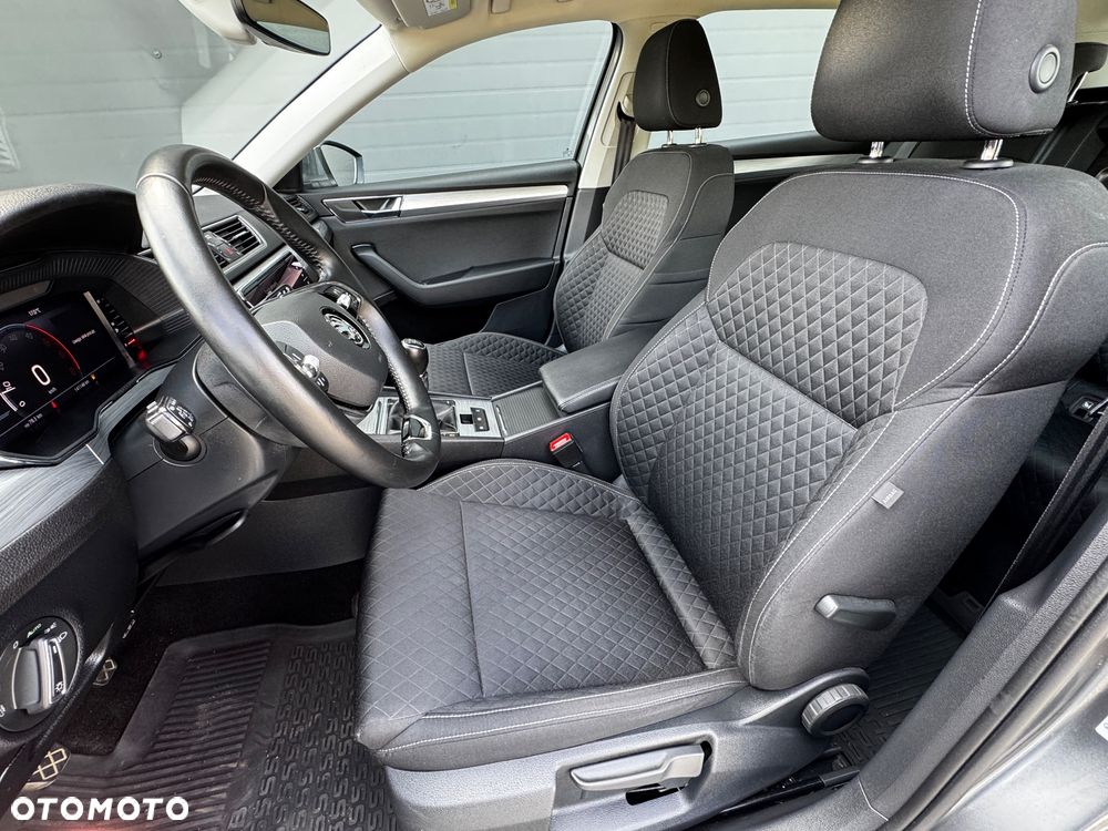 Skoda Superb 2.0 TDI SCR Ambition - 15