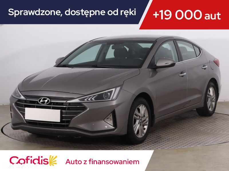 Hyundai Elantra - 2