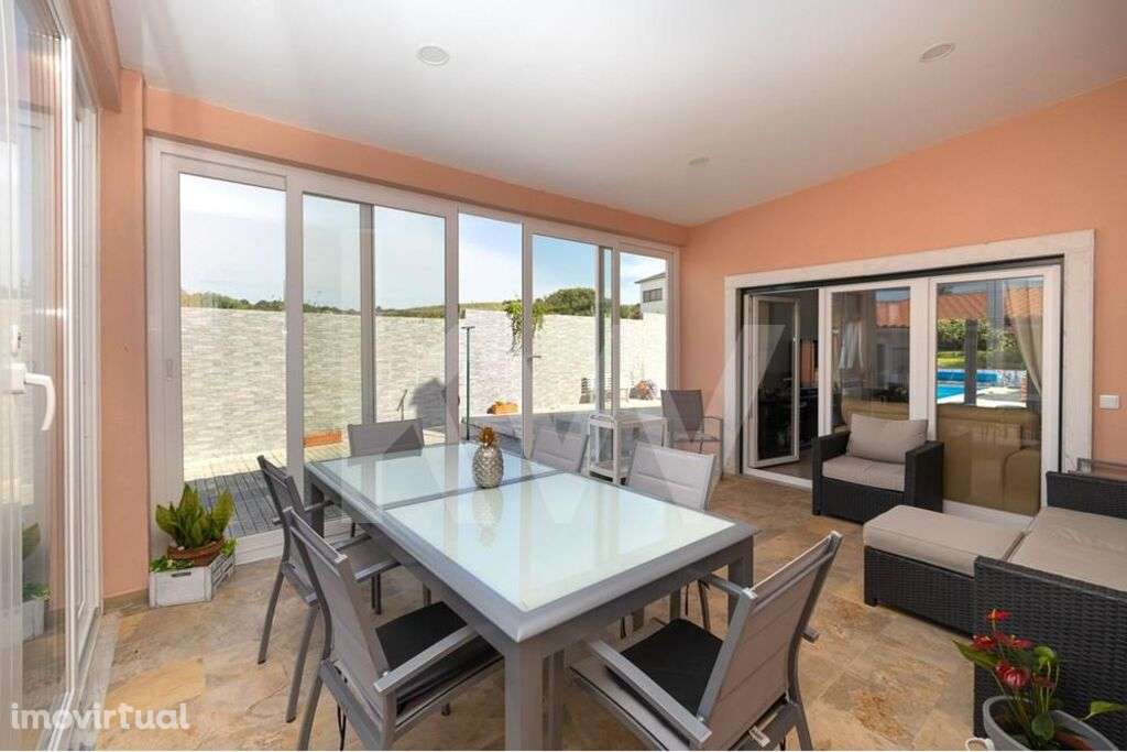 Moradia Duplex - Sintra - Piscina e Garagem - Grande imagem: 2/28