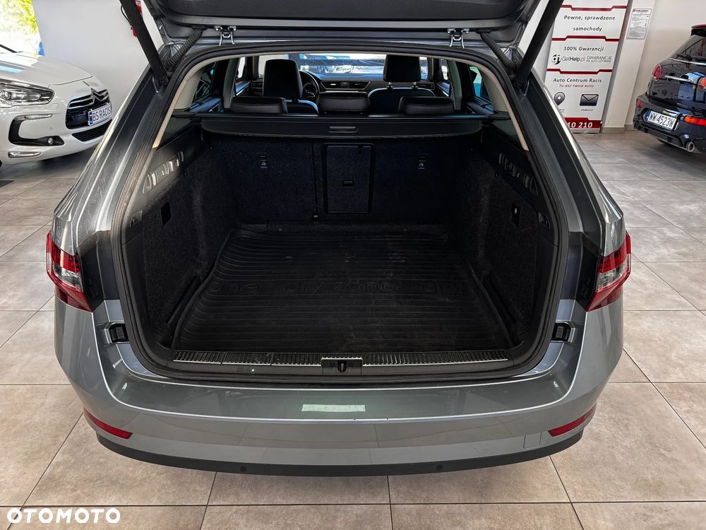 Skoda Superb 2.0 TDI L&K DSG - 25