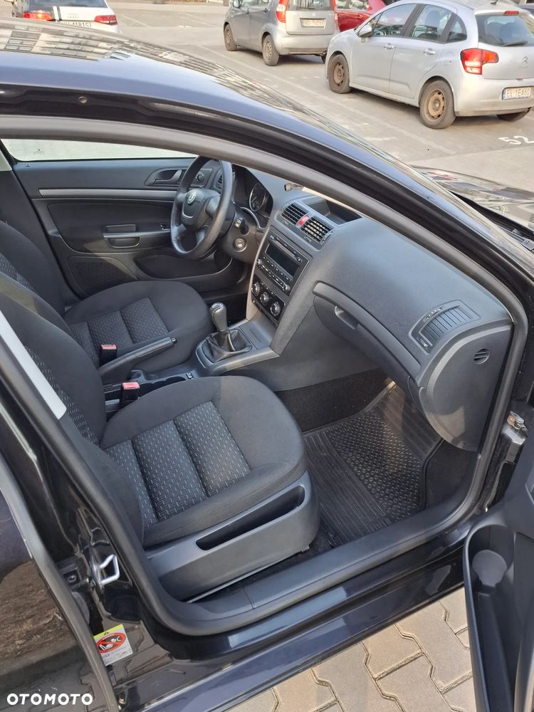 Skoda Octavia 1.6 - 11
