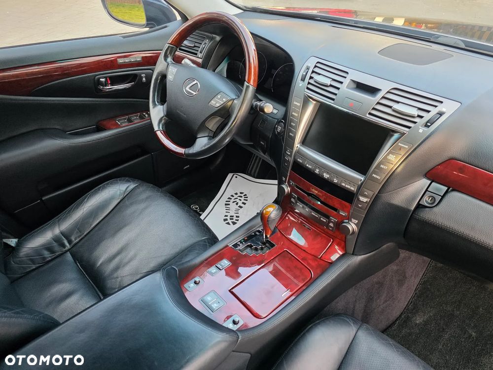 Lexus LS - 25