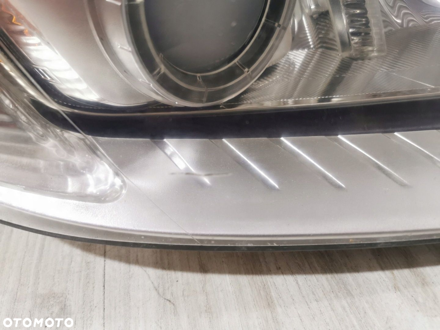 Volvo V70 III S80 II lampa reflektor przód prawa Xenon kompletna - 2