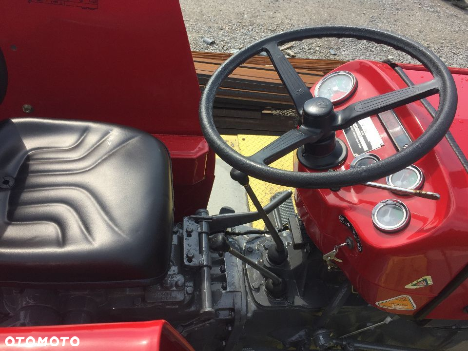 Massey Ferguson 240 - 12