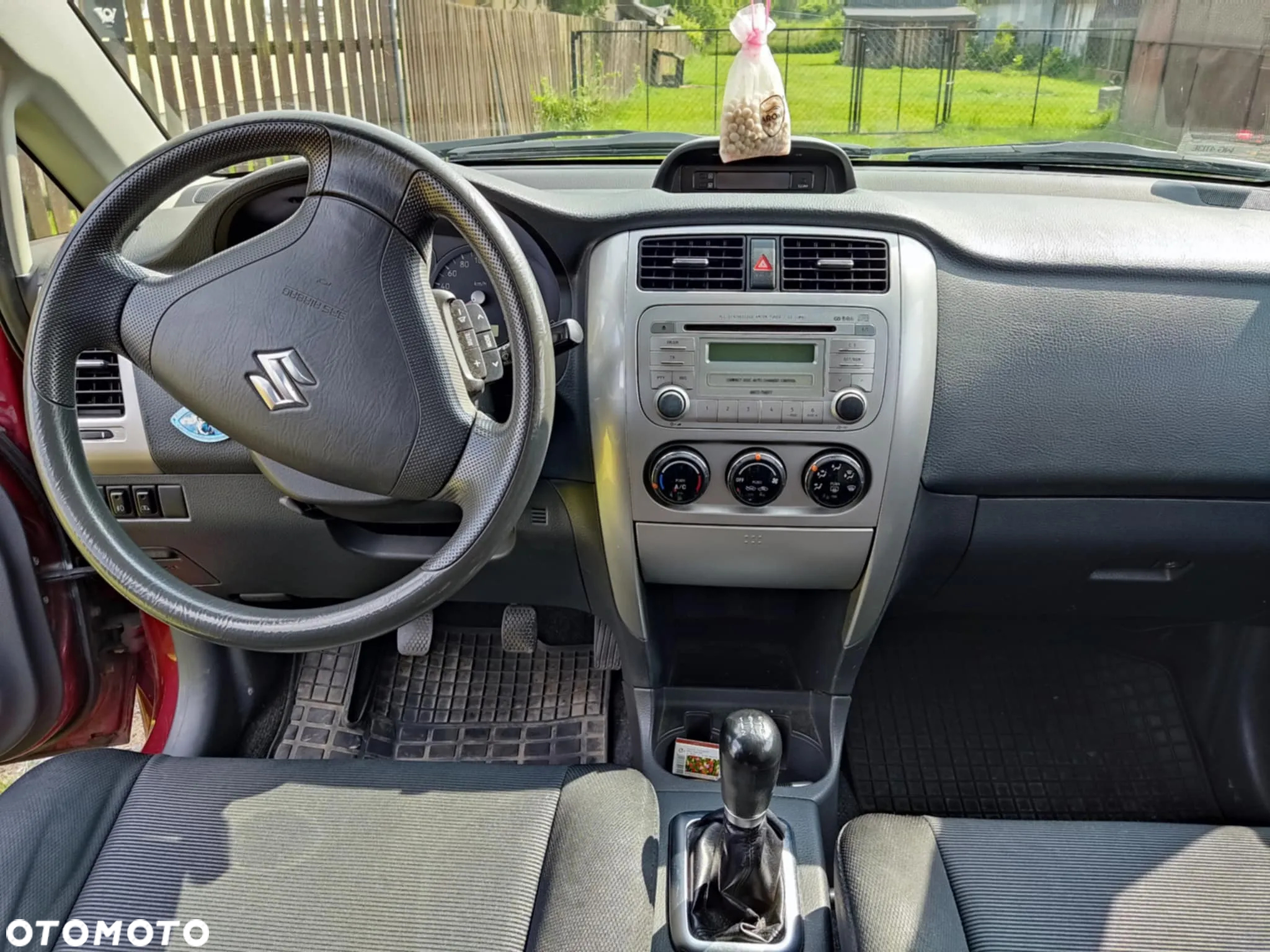 Suzuki Liana 1.6 - 4