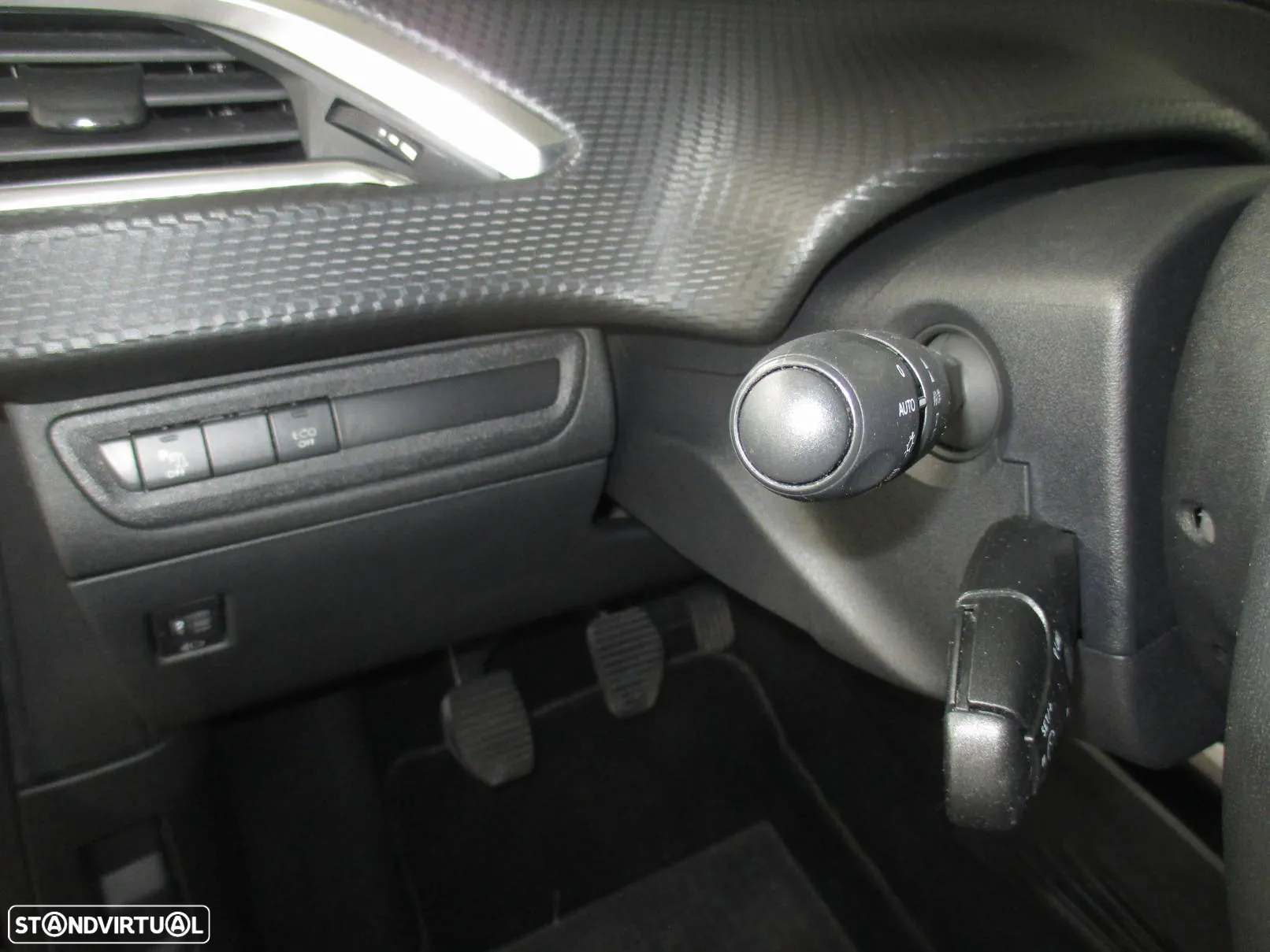 Peugeot 2008 1.5 BlueHDi Signature - 11