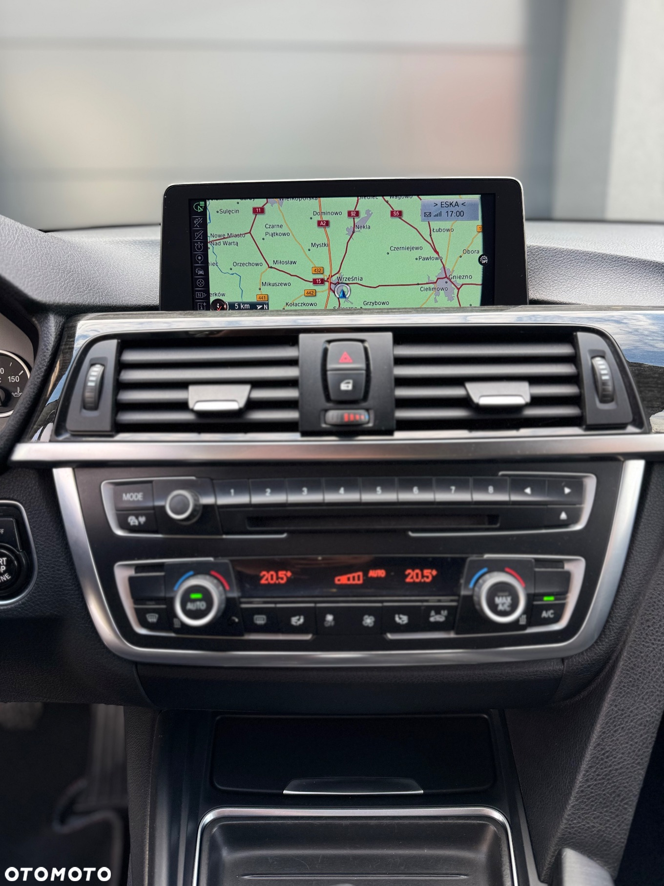 BMW Seria 3 320d xDrive - 23