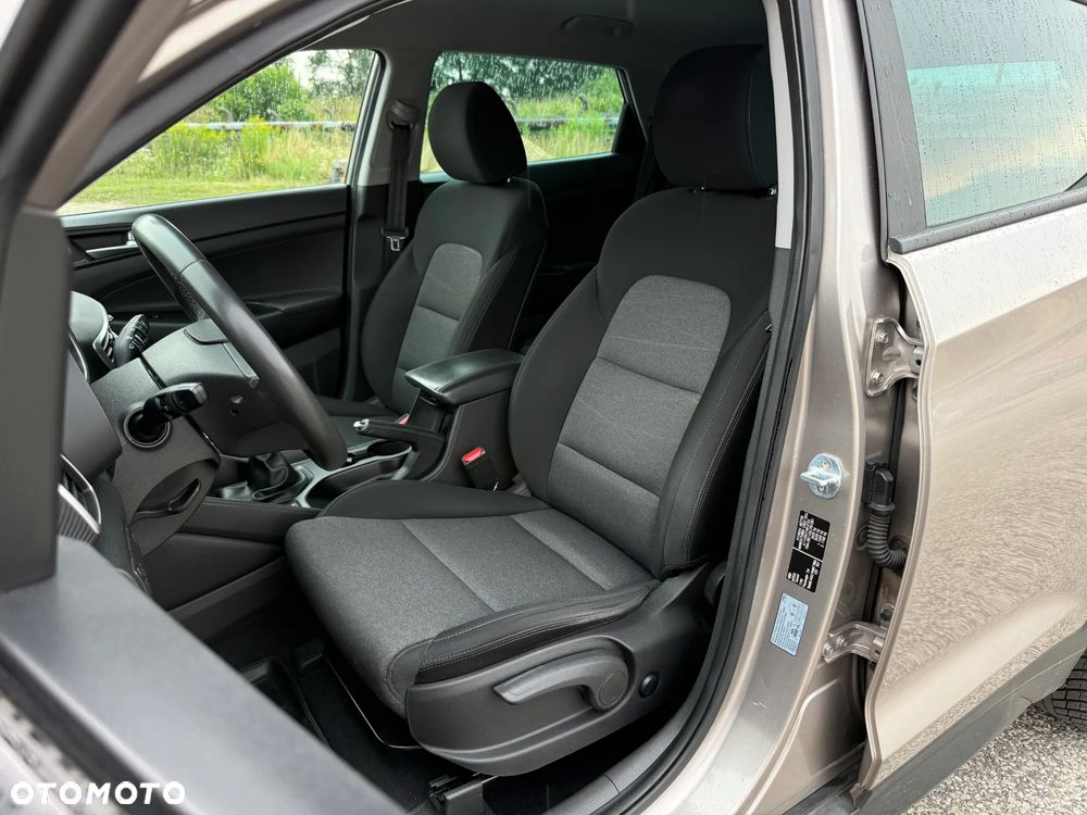 Hyundai Tucson blue 1.6 GDi 2WD Navi - 4
