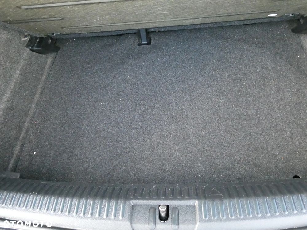 Volkswagen Polo 1.4 Comfortline - 30