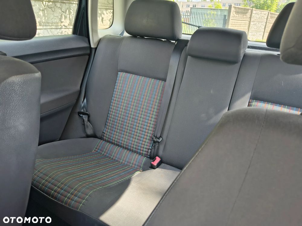 Volkswagen Polo 1.4 16V Comfortline - 11