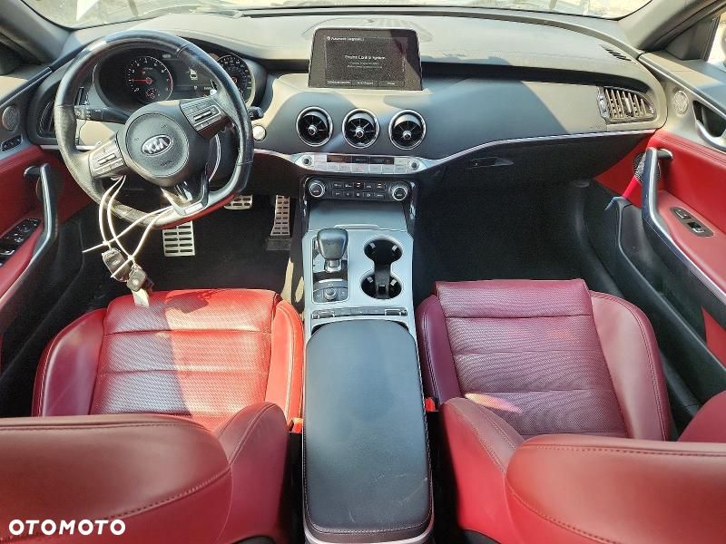 Kia Stinger 3.3 T-GDI AWD GT - 8