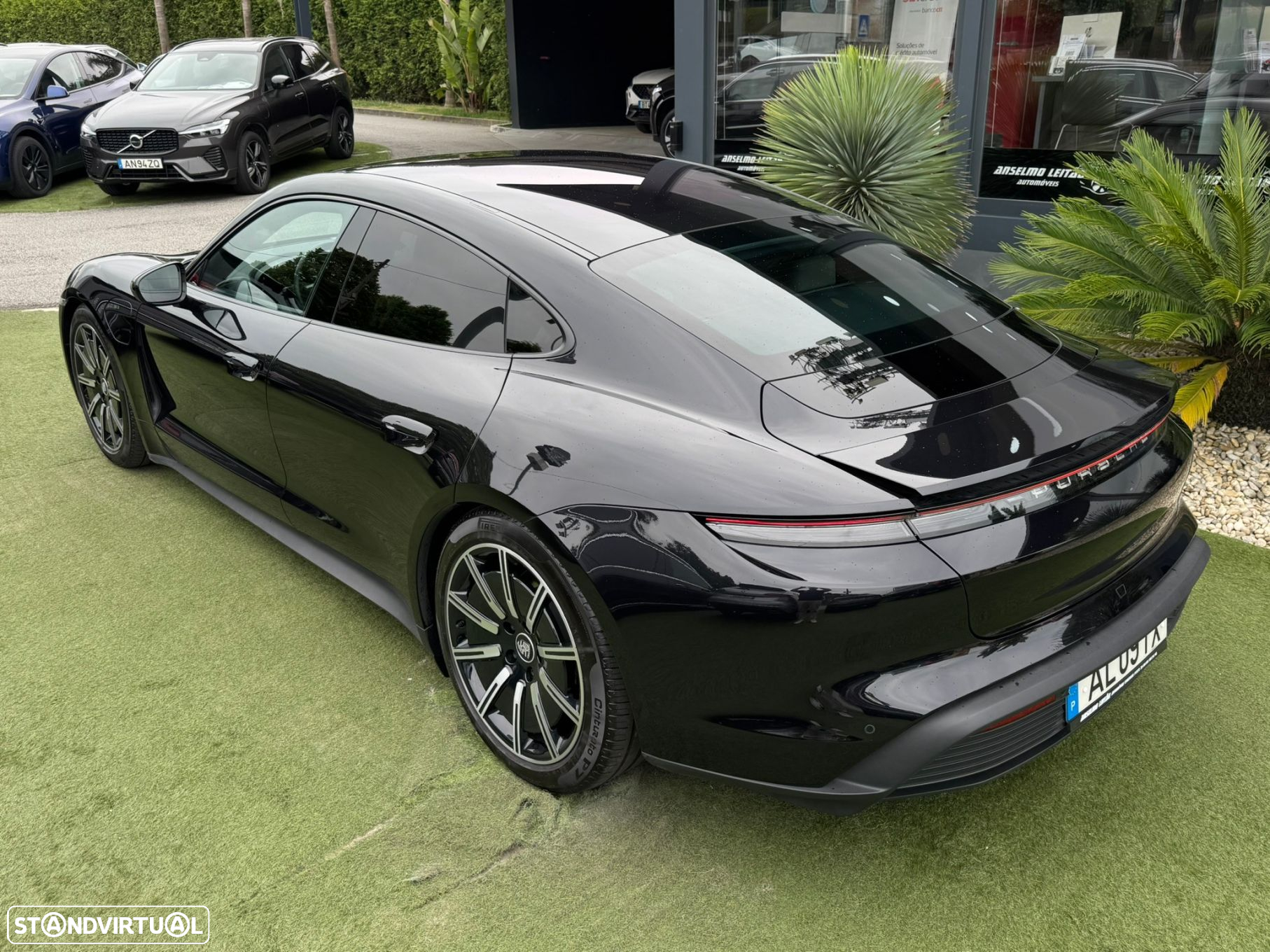 Porsche Taycan Standard - 14