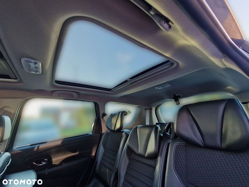Renault Grand Scenic - 17