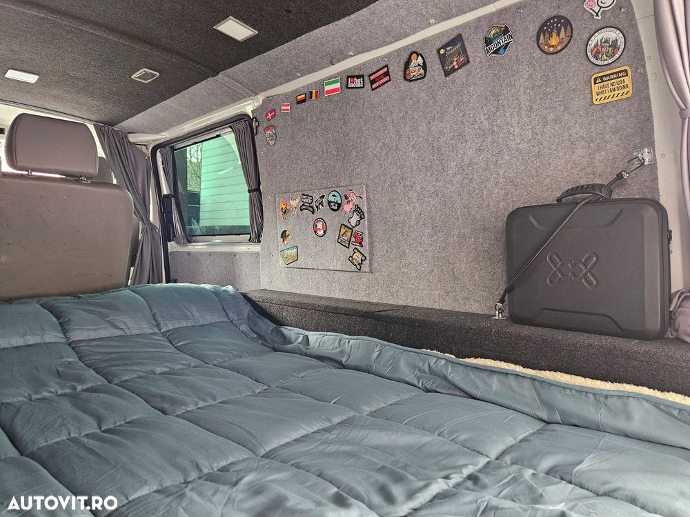 Volkswagen Caravelle - 13