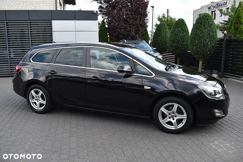 Opel Astra IV 1.4 T Cosmo - 37