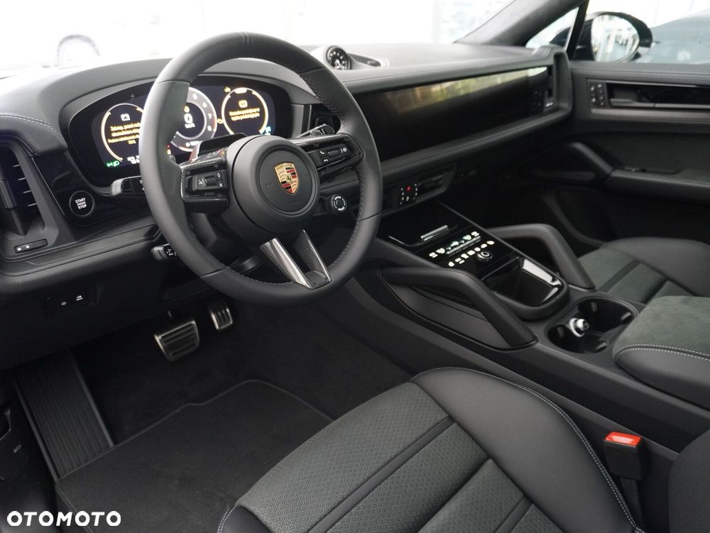 Porsche Cayenne GTS - 28
