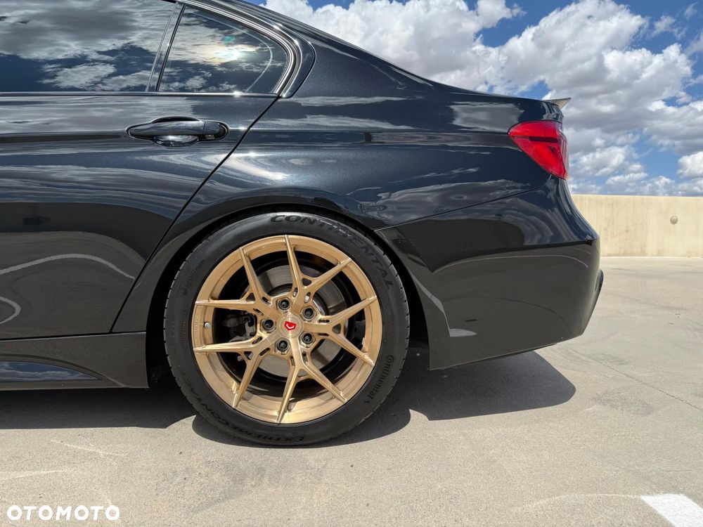 BMW Seria 3 330i M Sport - 21