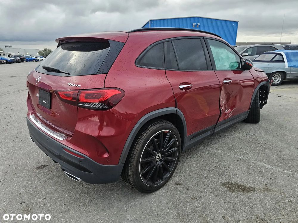 Mercedes-Benz GLA 250 4Matic 8G-DCT AMG Line - 2