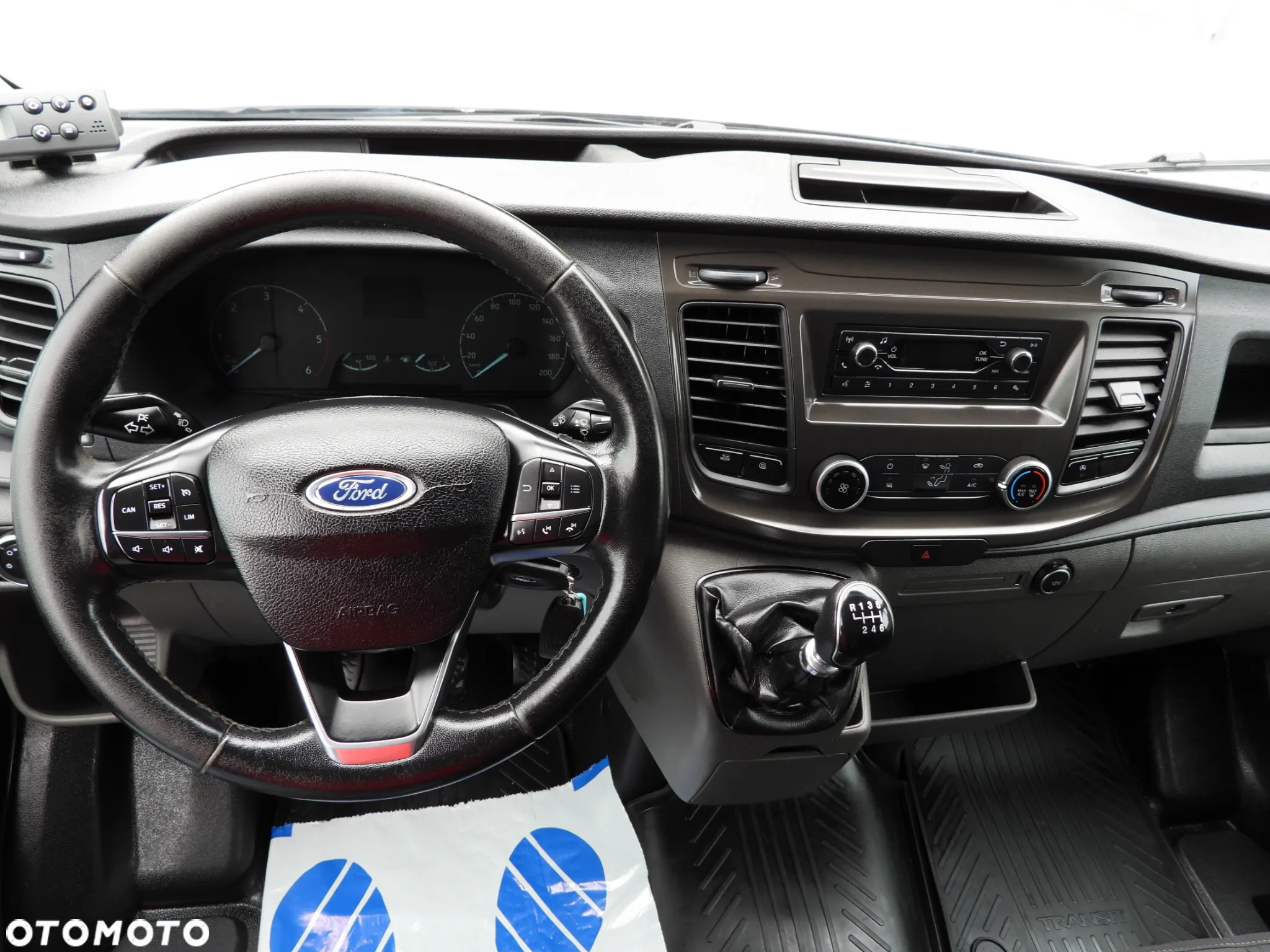Ford TRANSIT KONTENER / CHŁODNIA 5*C / TEMPOMAT LEDY BLIŹNIACZE KOŁA KLIMATYZACJA 130KM [ U89312 ] - 31