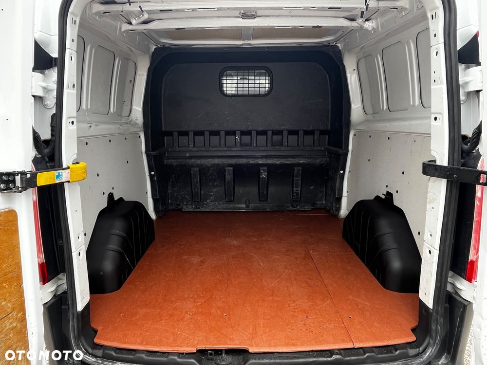 Ford Transit Custom - 22