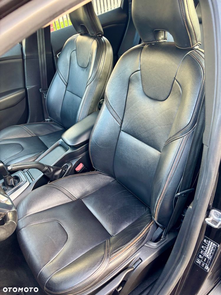 Volvo V40 D2 Momentum - 12