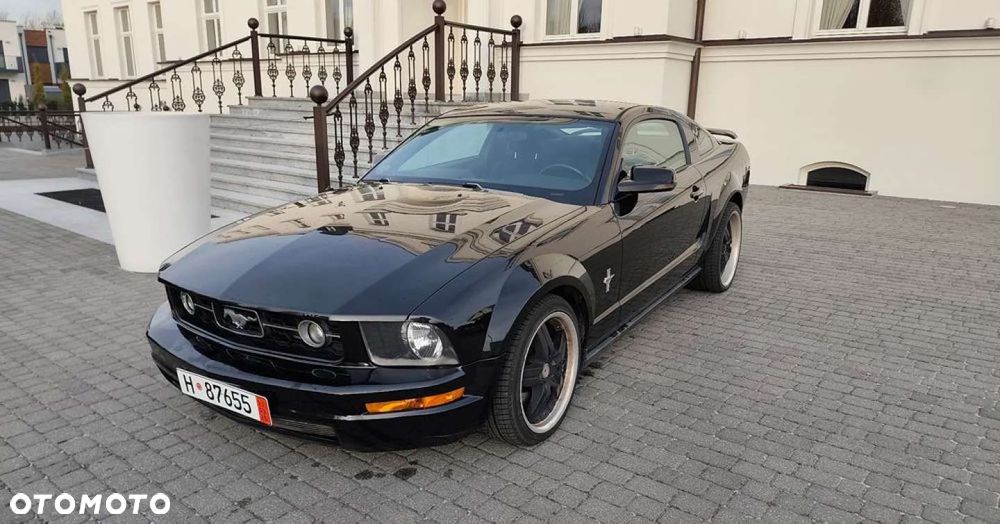 Ford Mustang - 1