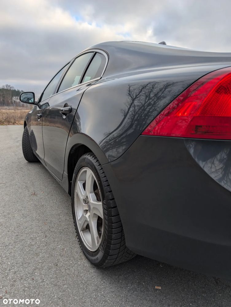 Volvo S60 T5 Drive-E Dynamic Edition (Momentum) - 30