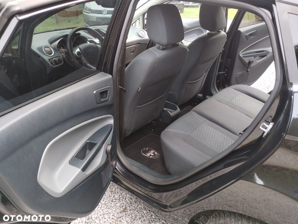 Ford Fiesta 1.25 Titanium - 27