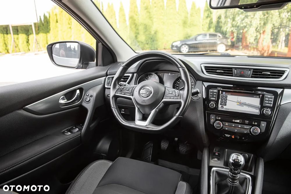 Nissan Qashqai 1.2 DIG-T N-Vision - 25