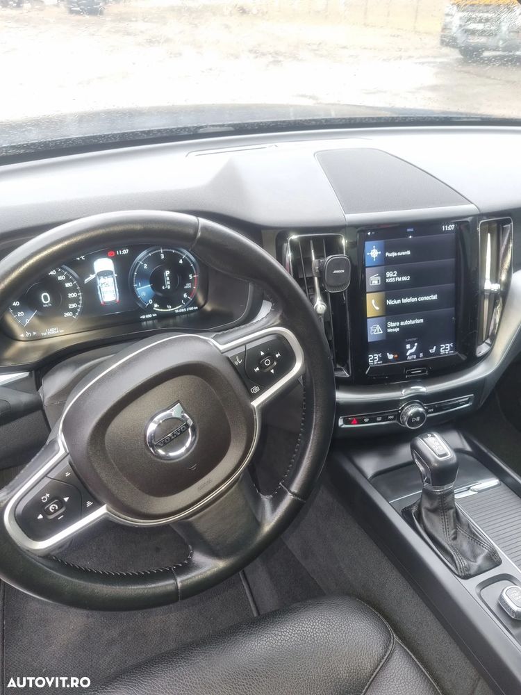 Volvo XC 60 D4 AWD Geartronic Momentum - 8