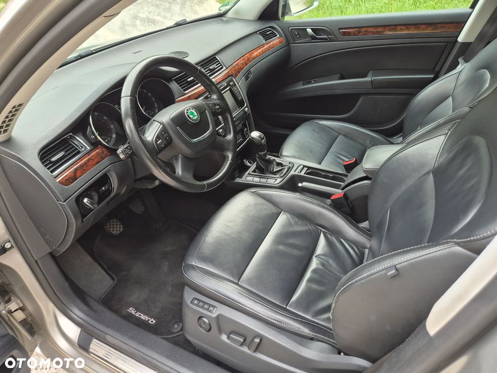 Skoda Superb 1.8 TSI Elegance - 16