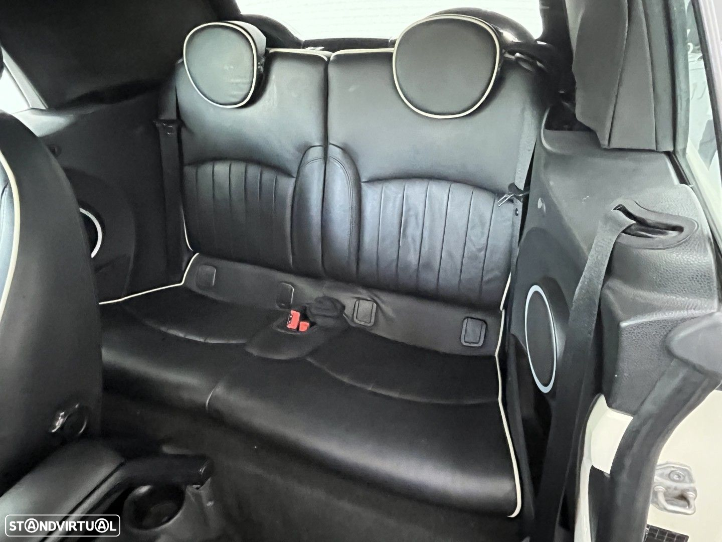 MINI Cabrio Cooper SD - 13