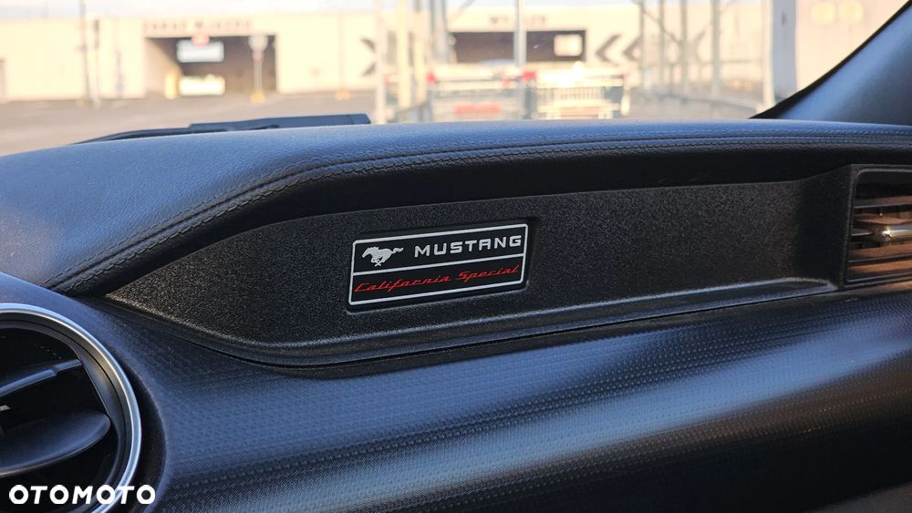 Ford Mustang - 26
