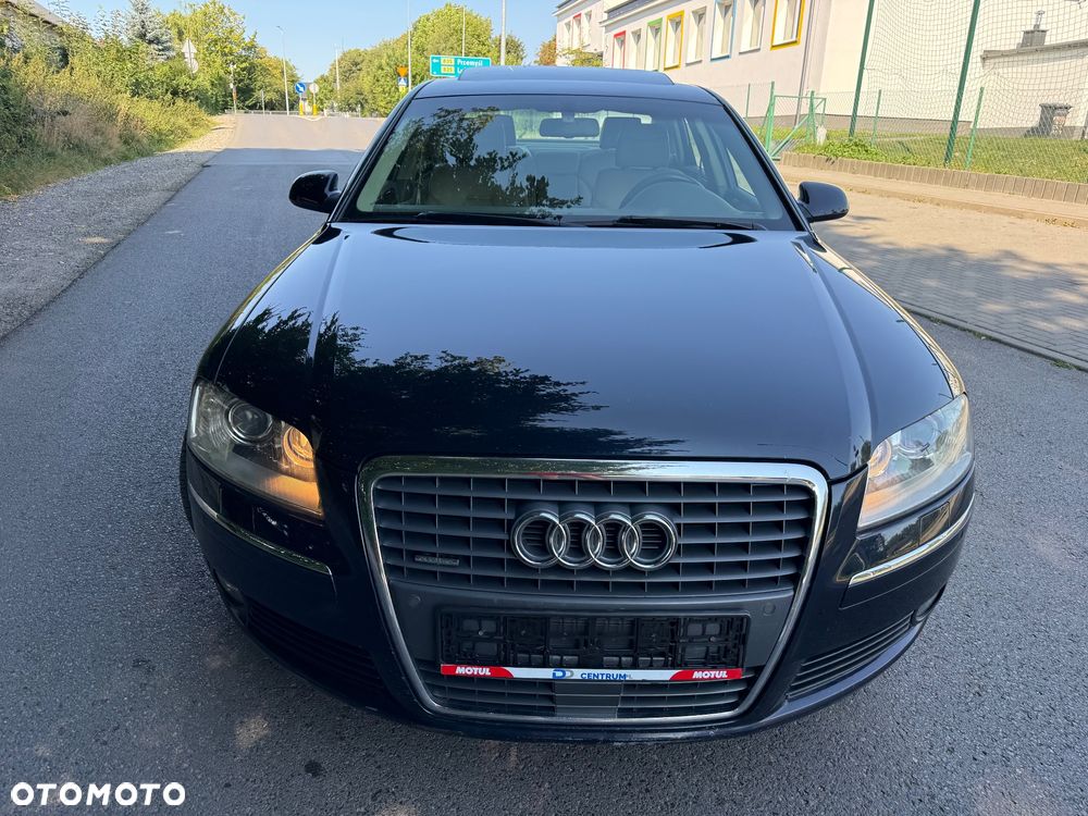 Audi A8 4.2 Quattro - 25