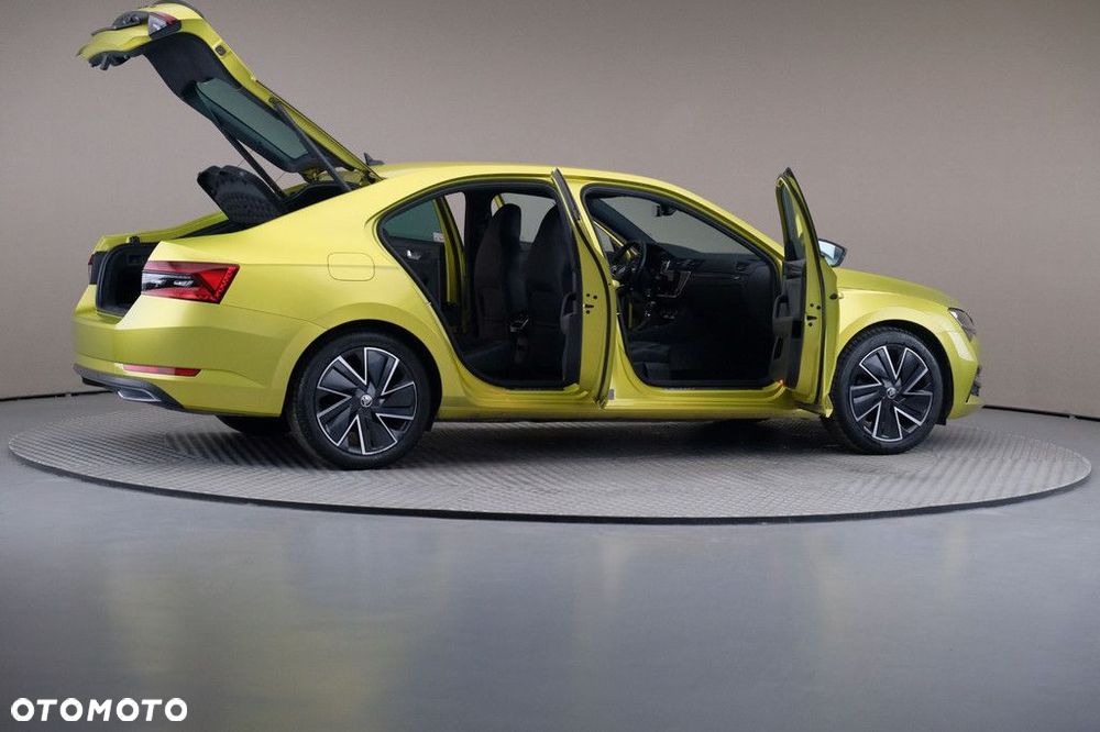 Skoda Superb 2.0 TDI SCR Sportline DSG - 6