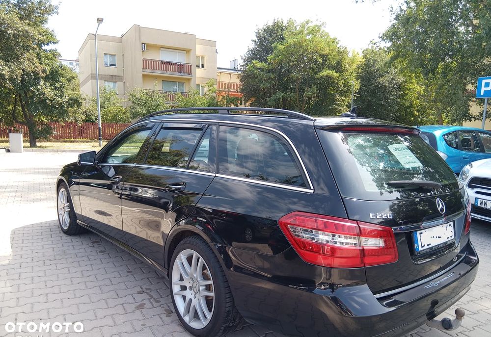Mercedes-Benz Klasa E 220 CDI DPF BlueEFFICIENCY Automatik Elegance - 2