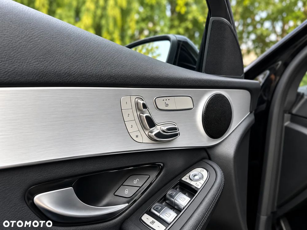 Mercedes-Benz GLC - 12