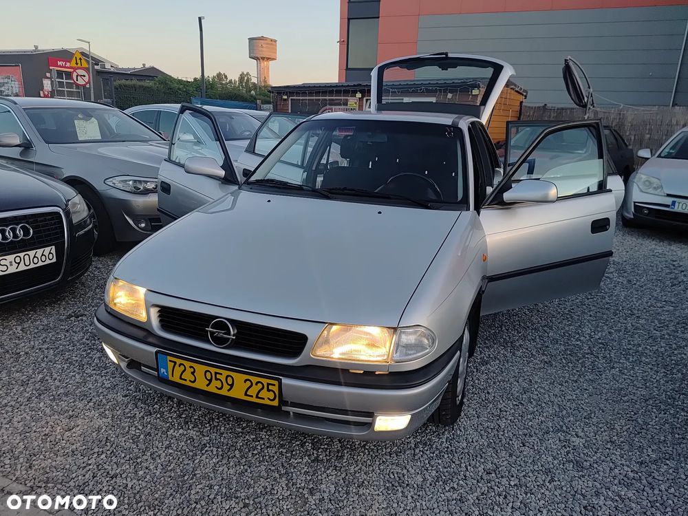 Opel Astra 1.6 - 35