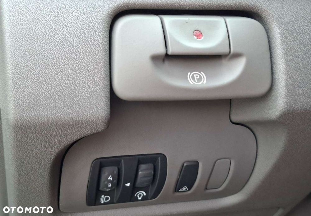 Renault Scenic - 31