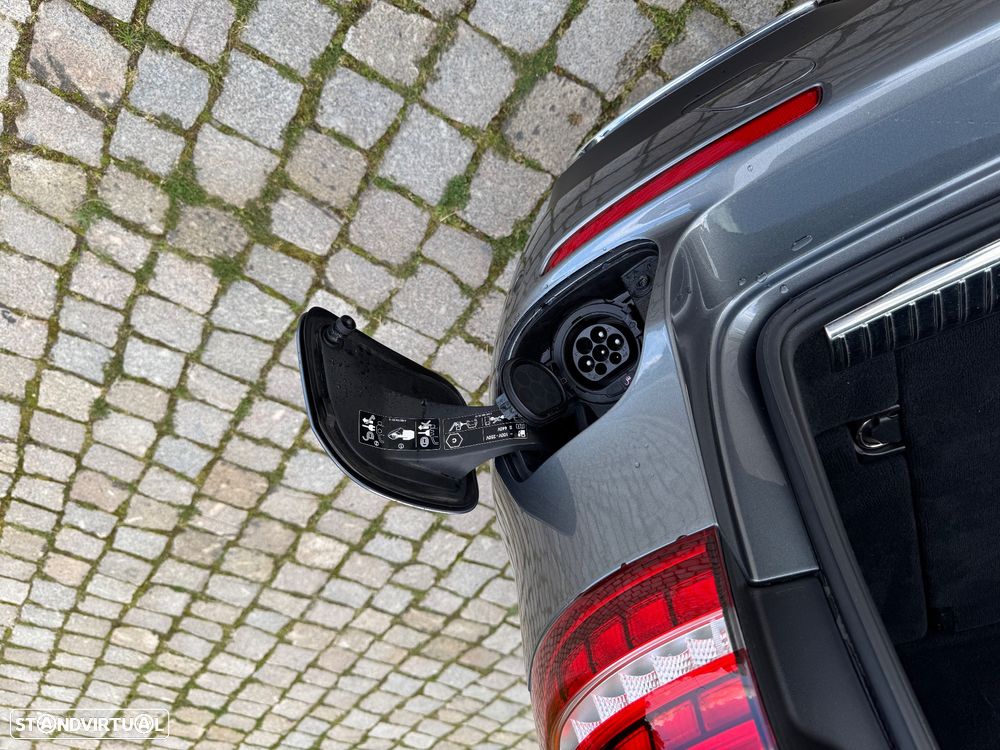 Mercedes-Benz E 300 de AMG Line - 13