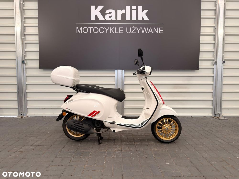 Piaggio Vespa - 2