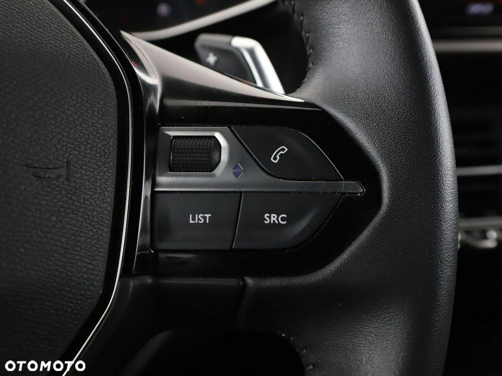 Peugeot 2008 1.5 BlueHDi Allure Pack S&S EAT8 - 32
