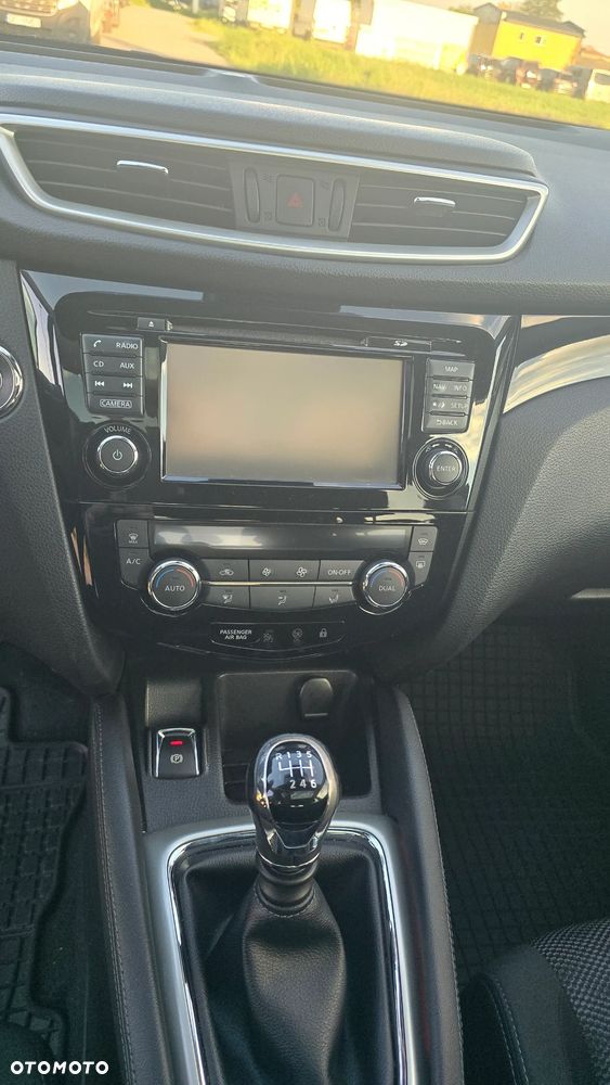 Nissan Qashqai 1.2 DIG-T N-Connecta EU6 - 9