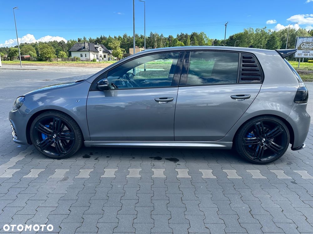 Volkswagen Golf - 1